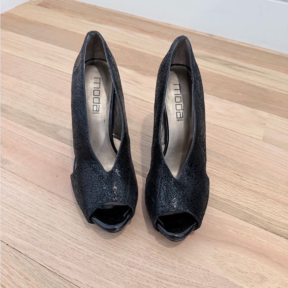 Moda Textured Black Peep Toe Heels